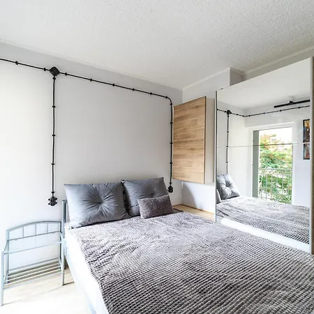 Loft Apartment *